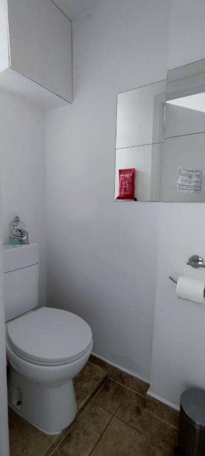 Location Location Location, Whole Apartment For You! London Exterior foto