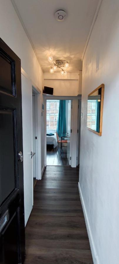 Location Location Location, Whole Apartment For You! London Exterior foto